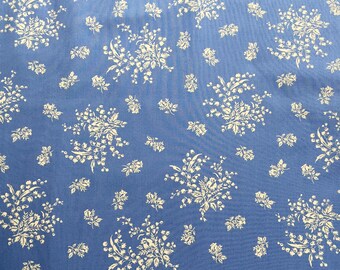 1 Yard Periwinkle Dressmaker Print Cotton Blend