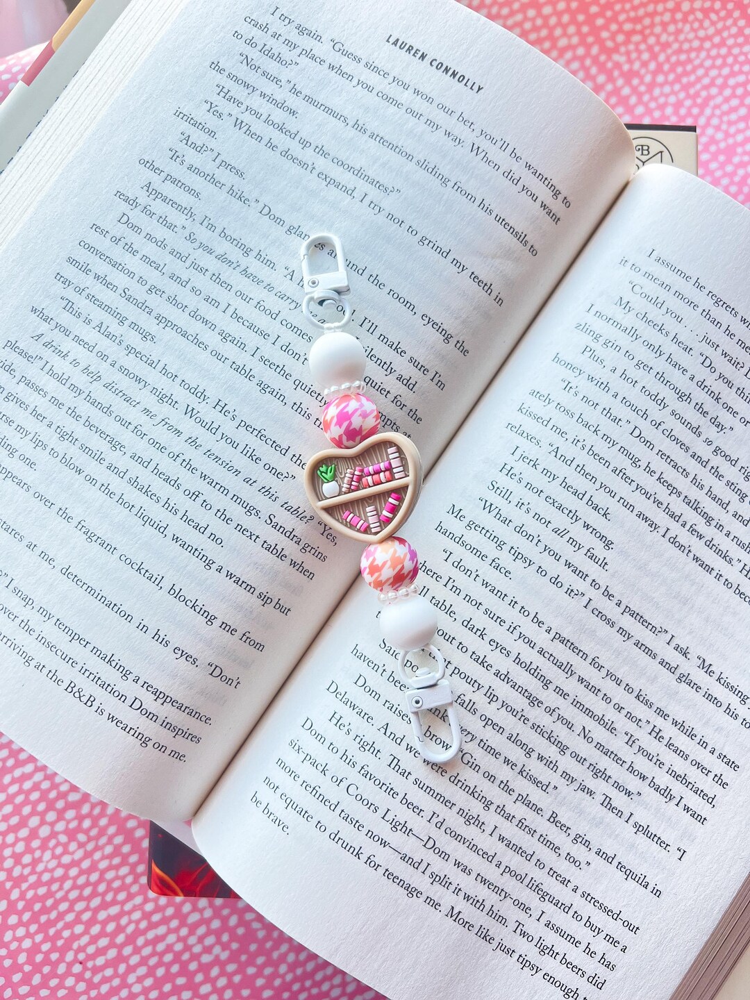 Beaded E-reader Strap: Tan Heart Bookshelf Kindle/kobo Accessory - Etsy