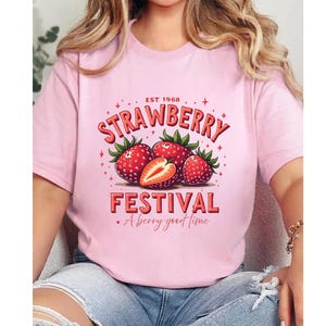 Erdbeerfest-T-Shirt • Ein Beeren-Gute-Zeit-Retro Sommer-T-Shirt • Obst-Liebhaber-Shirt • Niedliches Vintage Erdbeer-Grafik-T-Shirt
