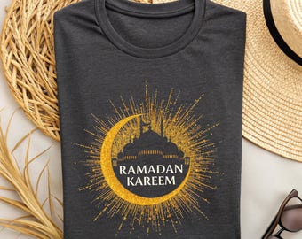 Ramadan Kareem T-Shirt: Crescent Moon & Mosque Islamic Gift.