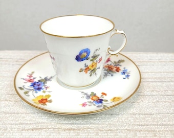 Taza y platillo antiguos KPM Demitasse Berlín Alemania Floral Oro Dorado