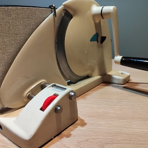 bread slicer/breadcutter Design Eva, Denmark retro vintage midcentury