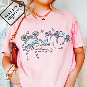 Comfort Color® Disney Elsa Coquette T-Shirt Disneyland Frozen Shirt Disney Princess Gift Sweatshirt Disney Anna tee Disney Trip Shirt 00105 Bild 1