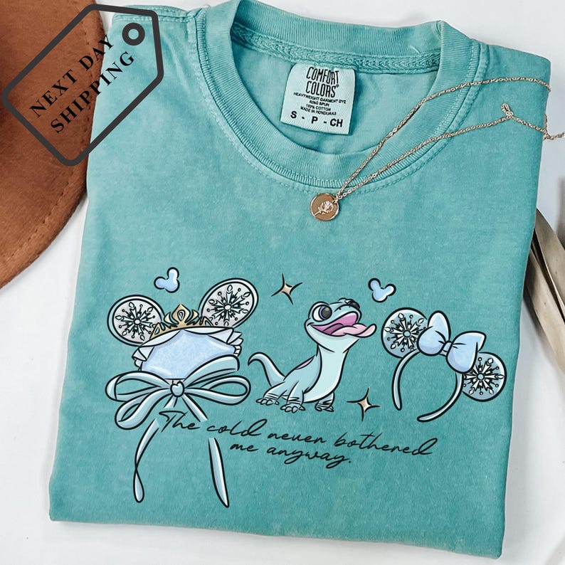 Comfort Color® Disney Elsa Coquette T-Shirt Disneyland Frozen Shirt Disney Princess Gift Sweatshirt Disney Anna tee Disney Trip Shirt 00105 Bild 2