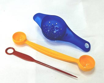 Vintage Tupperware Kitchen Utensil Lot Citrus Peeler Tea Strainer Melon Baller Gadgets