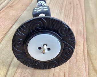 Light Pull & Ceiling Fan Pull/ Textured Checks/ Black and White/ Polymer Clay and Glass Beads/ Home Decor/ Funktini/ Lighting Accessories