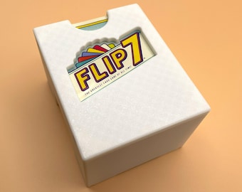 Flip 7: Travel Case for Sleeved/Unsleeved Cards