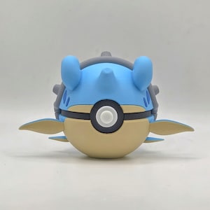 Aqua Voyager Collector Ball – Fan Fusion Design