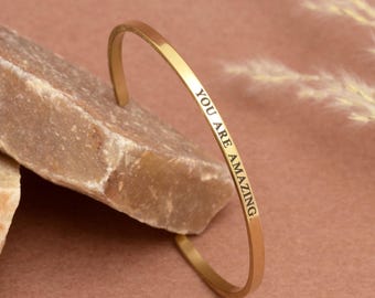Sie sind erstaunlich Armband | Motivierendes Zitat Schmuck | Gravierte Armspange | Verstellbarer Armreif mit offener Manschette | Motivierende Geschenke