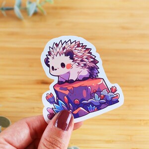 Sticker hérisson sur le rocher | Sticker à offrir, sticker bouteille d’eau, sticker smartphone, sticker journal, sticker waterproof