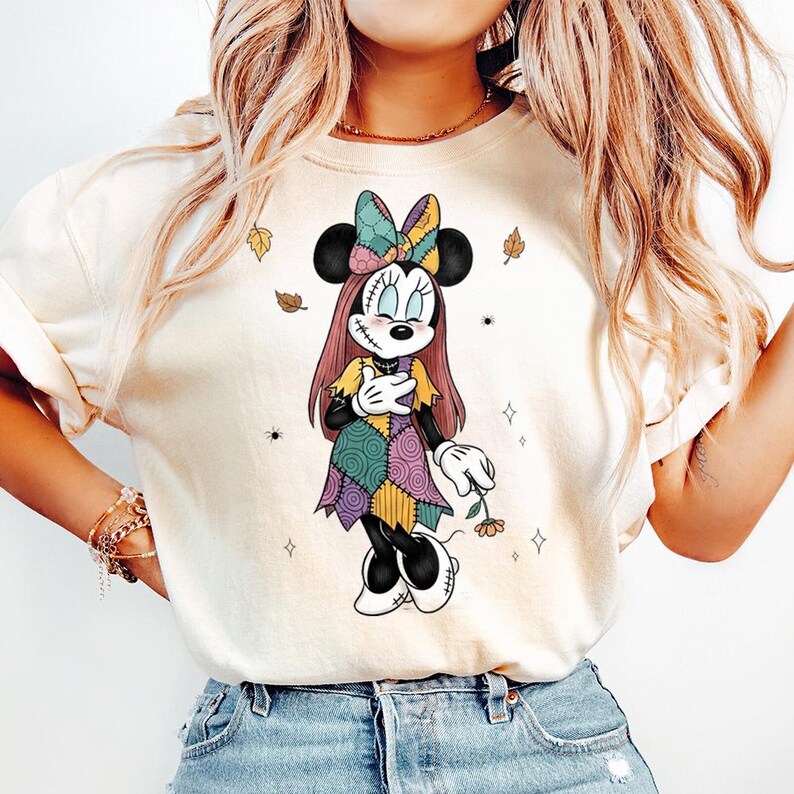 Comfort Colors Disney Halloween Shirt, Mickey and Minnie Shirt, Jack and Sally Shirt, Spooky Season Shirt, Pumpkin T-Shirt bild 2