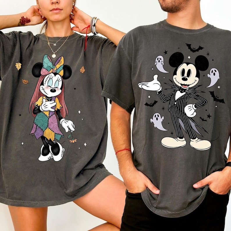 Comfort Colors Disney Halloween Shirt, Mickey and Minnie Shirt, Jack and Sally Shirt, Spooky Season Shirt, Pumpkin T-Shirt bild 1
