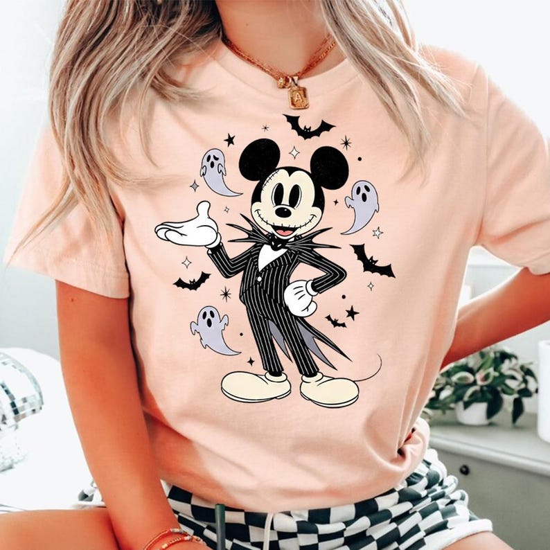 Comfort Colors Disney Halloween Shirt, Mickey and Minnie Shirt, Jack and Sally Shirt, Spooky Season Shirt, Pumpkin T-Shirt bild 7