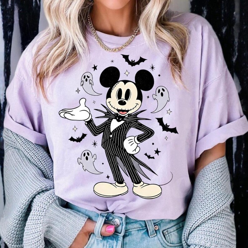 Comfort Colors Disney Halloween Shirt, Mickey and Minnie Shirt, Jack and Sally Shirt, Spooky Season Shirt, Pumpkin T-Shirt bild 5