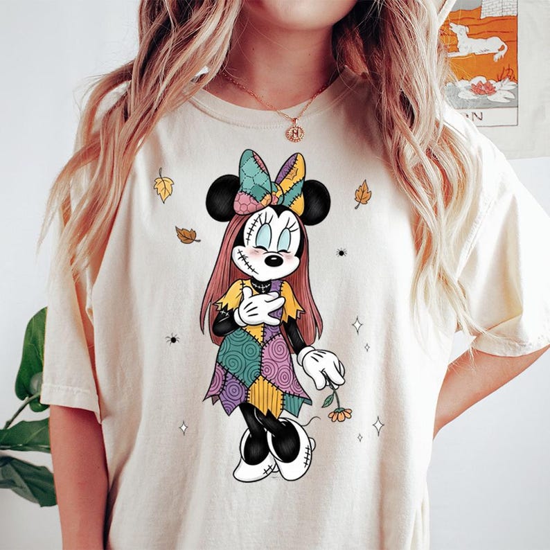 Comfort Colors Disney Halloween Shirt, Mickey and Minnie Shirt, Jack and Sally Shirt, Spooky Season Shirt, Pumpkin T-Shirt bild 6