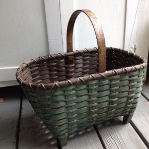 Colonial Chair Basket Painted image 2