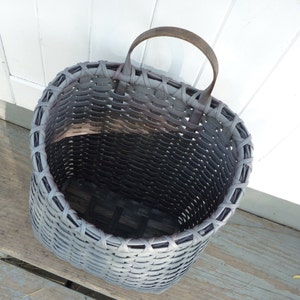Primitive Front Porch Basket image 5