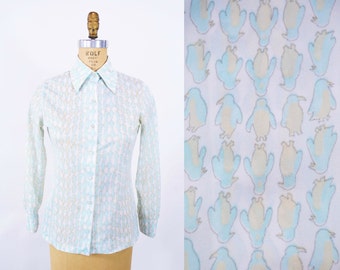 Vintage 1970s Novelty Top | Aqua Penguin Print Blouse | W 32"