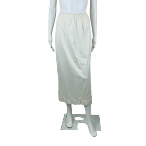 Vintage Creme Lange Slip Rock Stretch Taille Spitze Schleife Detail | B 54-56 cm