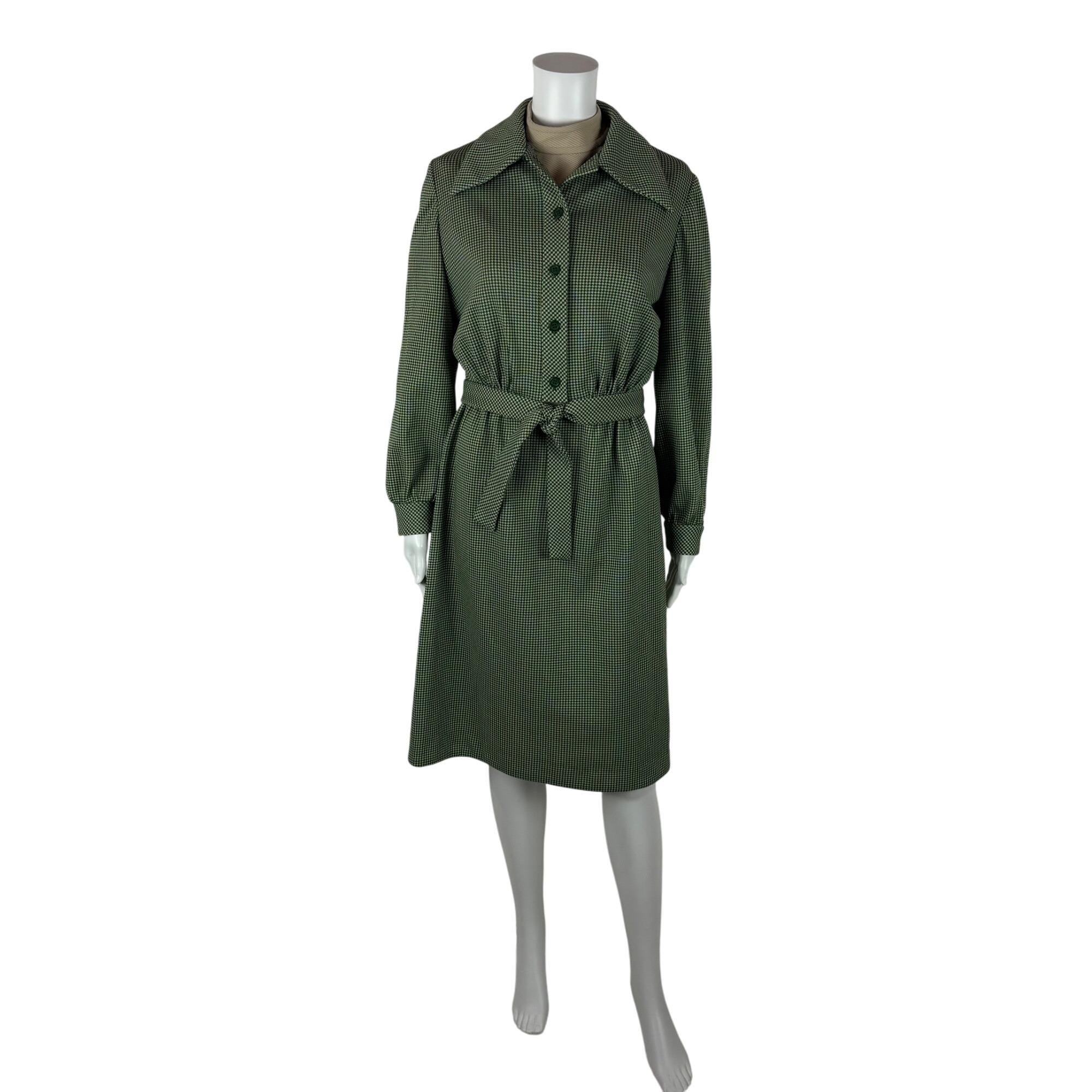 princess belle winter dress with Cape Beauty and the Beast Belle Winter Adult C – Mermaidcosplay color_Army Green Complimentary lace tie options Color:Club Daisy Luna Corset Waist Sleeveless Lace