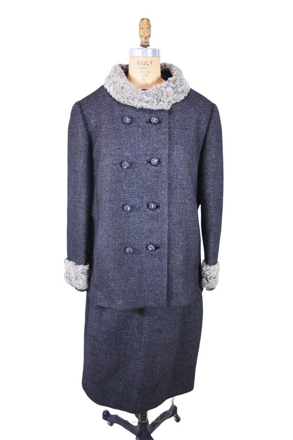 Vintage 1950s Wool Suit Set Charcoal Gray Fur Col… - image 2