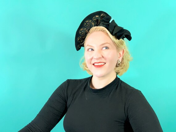 Vintage 1940s Halo Hat | Black Beaded Pin Up Headp