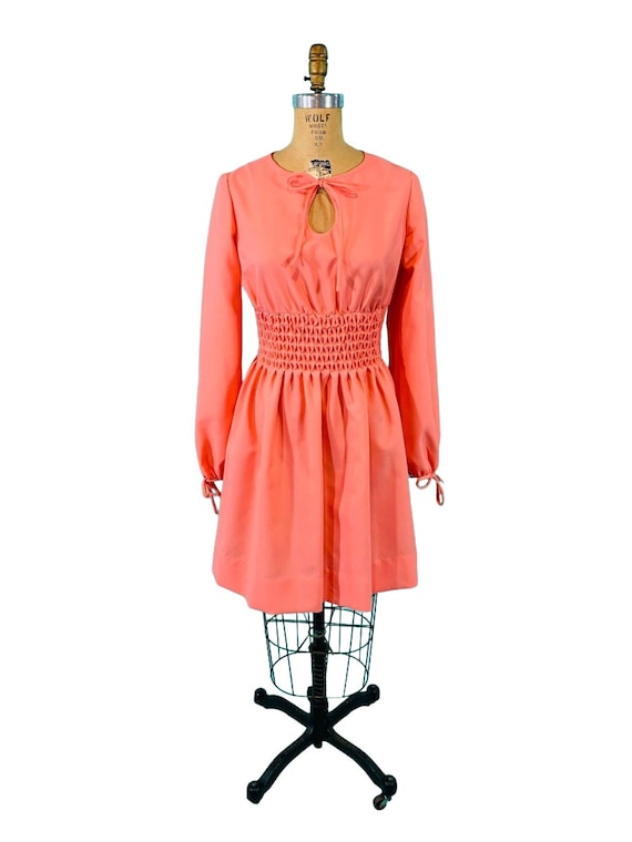 Vintage 1960s Peach Mini Dress Keyhole Shirred Wa… - image 2