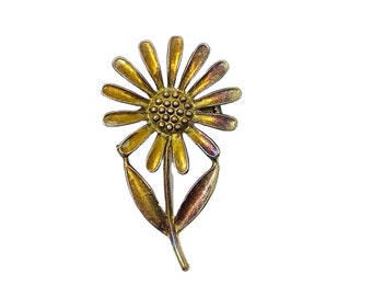 Vintage 1960s Daisy Brooch | Gold Pink Toned Pin
