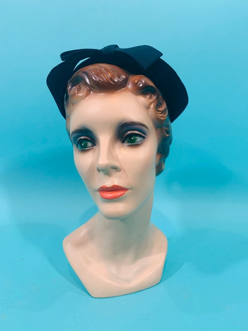 Cutouts Bow Betmar Cap Vintage 1950s Navy Hat