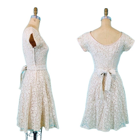 Vintage 1950s Cream Lace Dress Scoop Neck Cocktai… - image 6