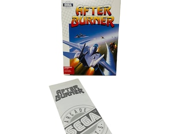 Könnte beinhalten: Eine Sega Genesis-Spielkassette für After Burner. Das Cover zeigt ein Kampfflugzeug, das mit einem roten und weißen Hintergrund durch die Luft fliegt. Der Text "After Burner" ist in Schwarz auf weißem Hintergrund gedruckt.
