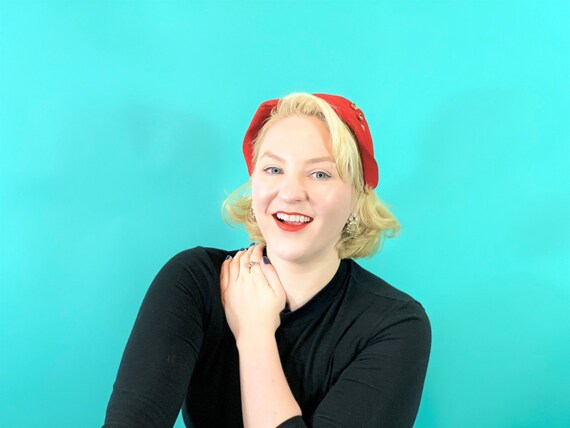 Vintage 1950s Red Hat | Gold Button Velour Beret