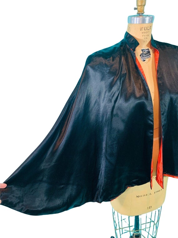 Vintage 1930s Satin Cape Julius Garfinckel & Co B… - image 6