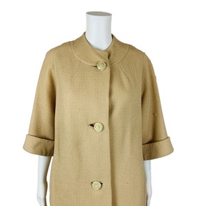 Vintage 1950s Tan Overcoat Knit 3 Quarter Sleeve Coat Cool Buttons image 3