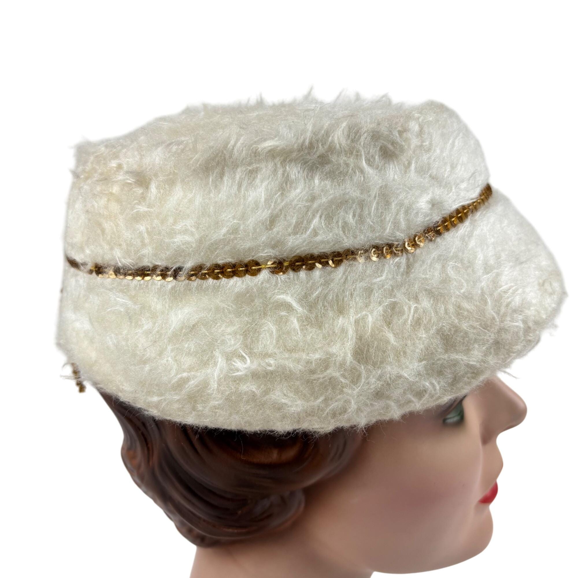 Vintage 50s Faux Fur Hat White Shaggy Fur Gold Sequin Bow Trim Cap 1950s/1960s Sequin Soutache Off White Faux Fur Bridal  main image 4