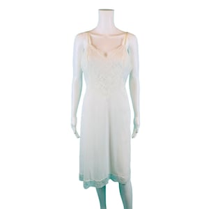 Vintage 60s Slip Dress Womens Small White Nylon Lace Bodice Vanity Fair Lingerie