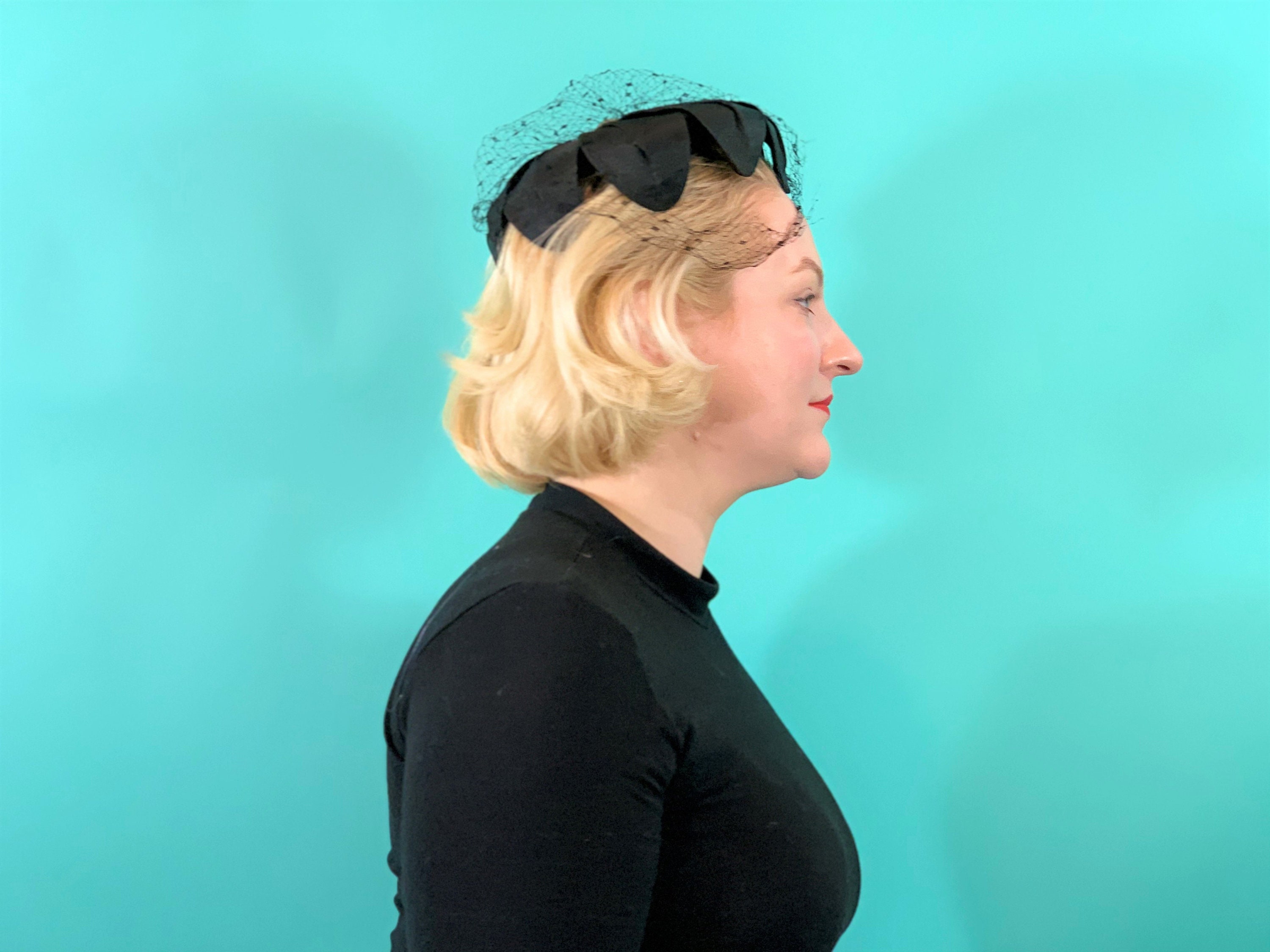 Vintage 1950s Petal Hat Round Black Abraham & Straus Rhinestone Beret Black Velvet Cocktail Hat, Red Rhinestones | Drinks Anyone? main image 3