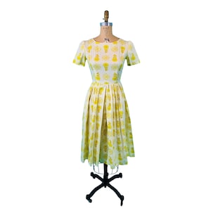 Vintage 60s Yellow Dress Womens XS Floral Print Cotton Day Fit & Flare Sundress