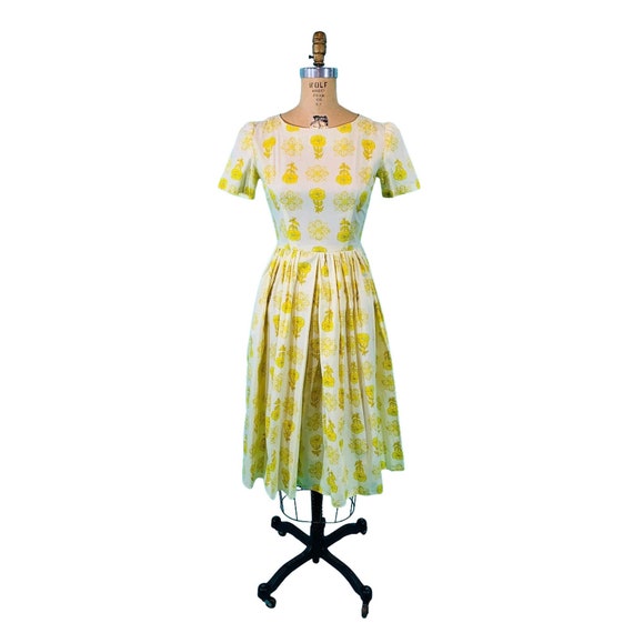 Vintage 1960s Yellow Dress Floral Print Cotton Da… - image 2