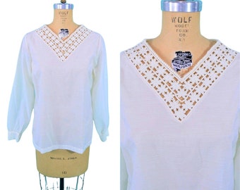Vintage 1960s Boho Blouse Cream Button Back Floral Embroidered Top | W 40"