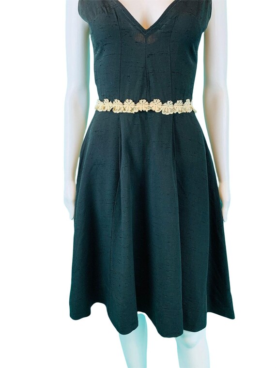 Vintage 1950s Black Cocktail Dress Vneck Cream Fl… - image 4