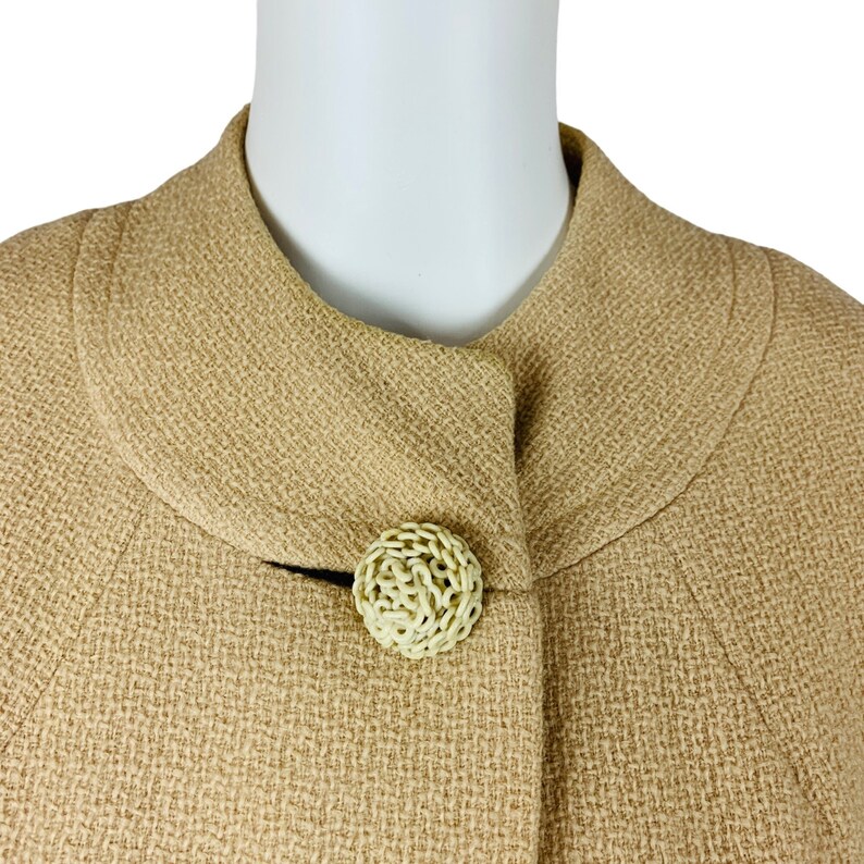 Vintage 1950s Tan Overcoat Knit 3 Quarter Sleeve Coat Cool Buttons image 4