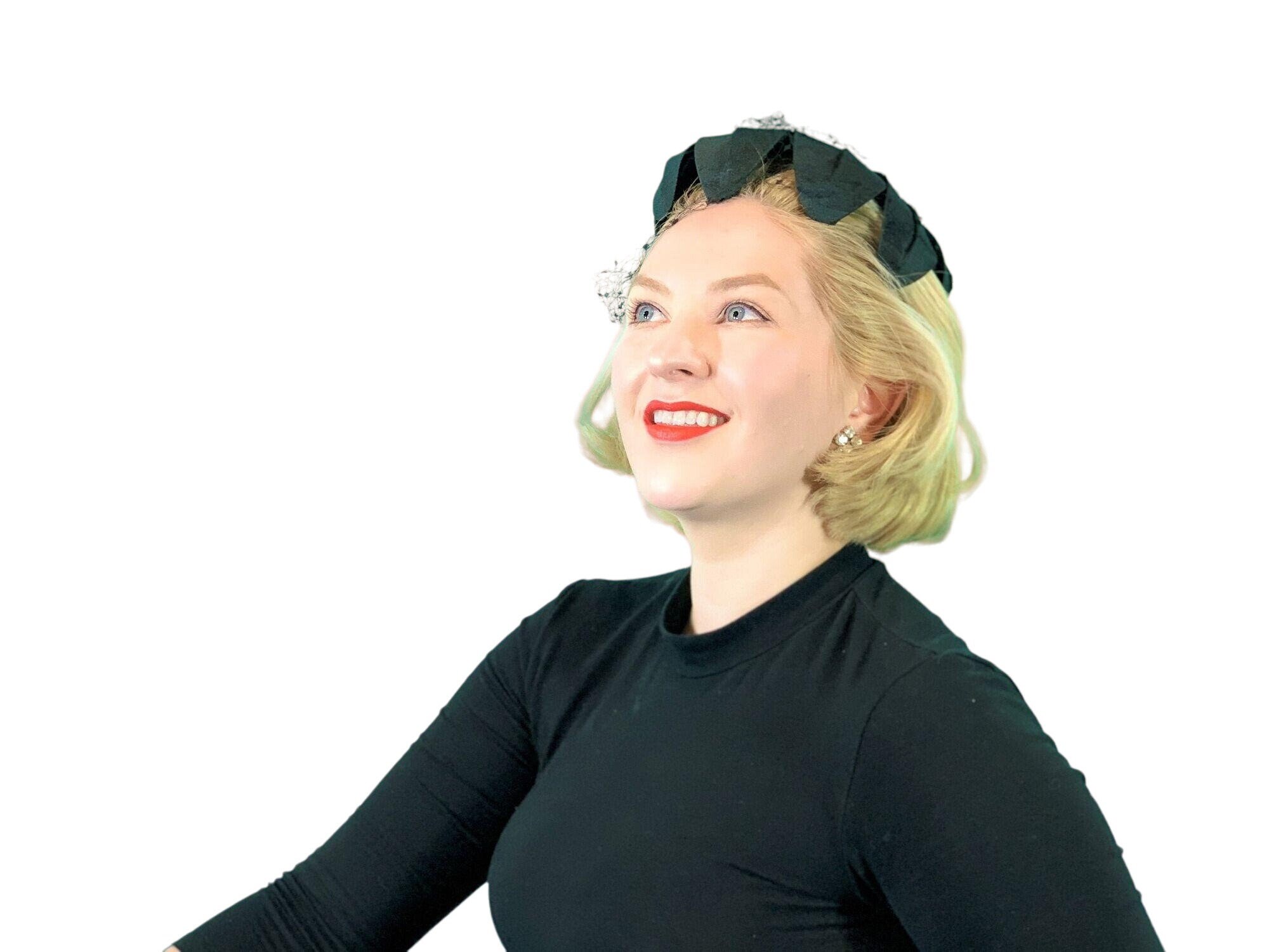 Vintage 1950s Petal Hat Round Black Abraham & Straus  display picture 3