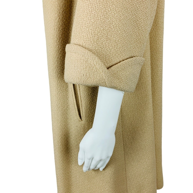 Vintage 1950s Tan Overcoat Knit 3 Quarter Sleeve Coat Cool Buttons image 7