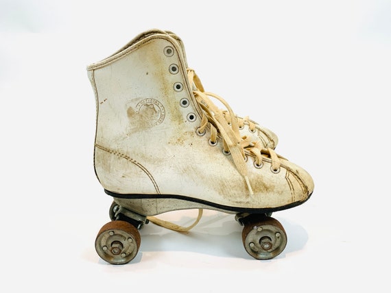 Vintage Roller Skates AS IS White Lace Up Kids Sk… - image 2