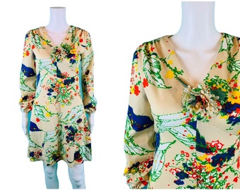 Vintage 1970s Artistic Mini Dress Beige Colorful Flower Pin | W 28-31"