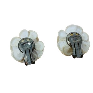 Vintage 1950s Clip Ons White Flowers Blue Rhinestones Earrings image 5
