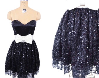 Vintage 1980s Black Sequin Dress Sweetheart Lace Party NYE Jessica McClintock | W 26"