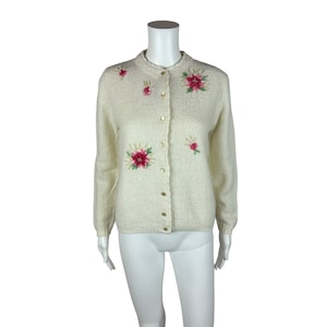Vintage 60s Sweater Set Women&#39;s Medium Pink Floral White Acrylic Cardigan Top Rockabilly