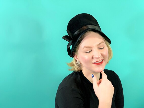 Vintage 1950s Bucket Hat Luxuria Black Satin Bow … - image 3